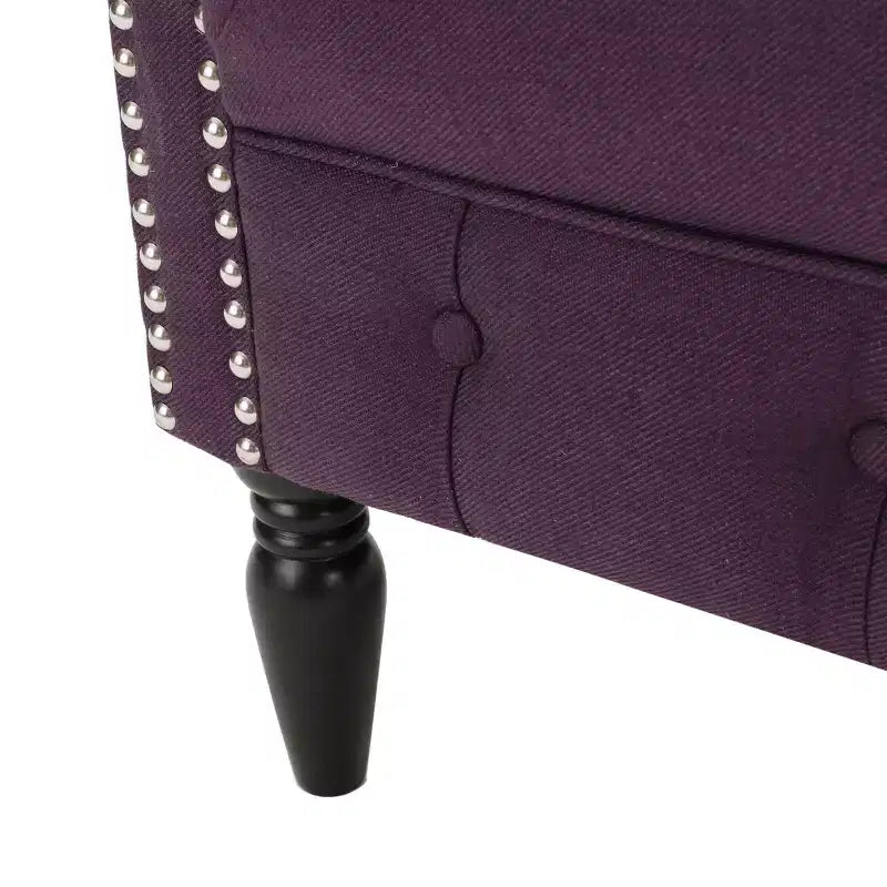 Gepolsterter Clubsessel mit Knopfheftung und Nagelbesatz, 76,8 cm H