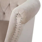 Gepolsterter Clubsessel mit Knopfheftung und Nagelbesatz, 76,8 cm H