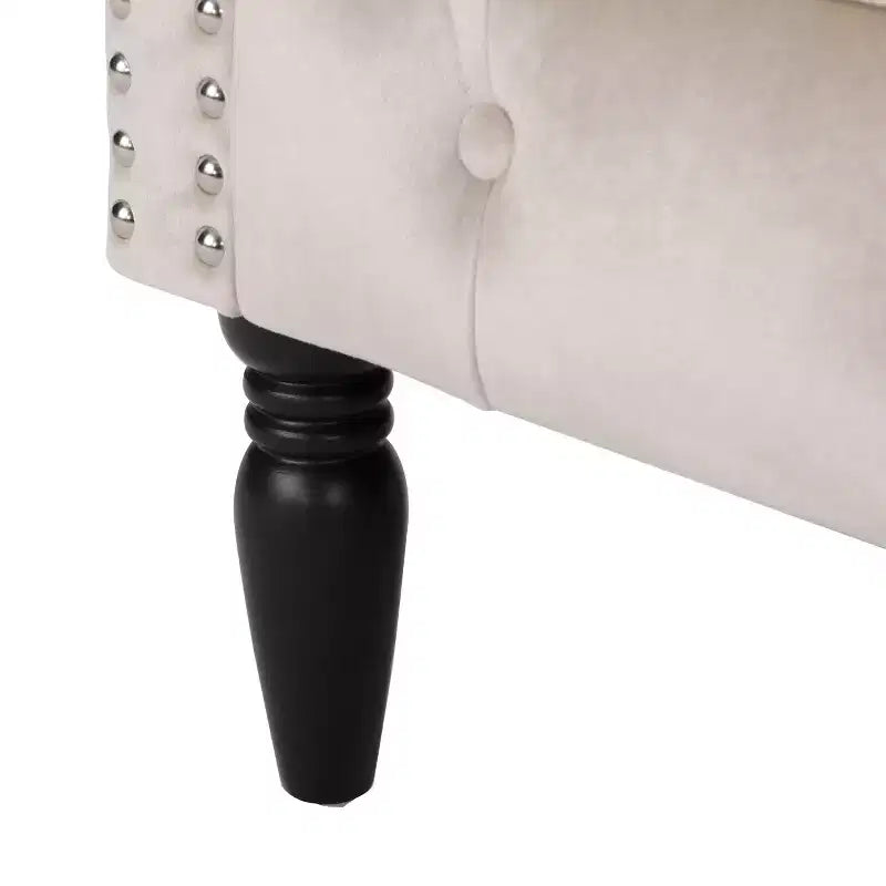 Gepolsterter Clubsessel mit Knopfheftung und Nagelbesatz, 76,8 cm H